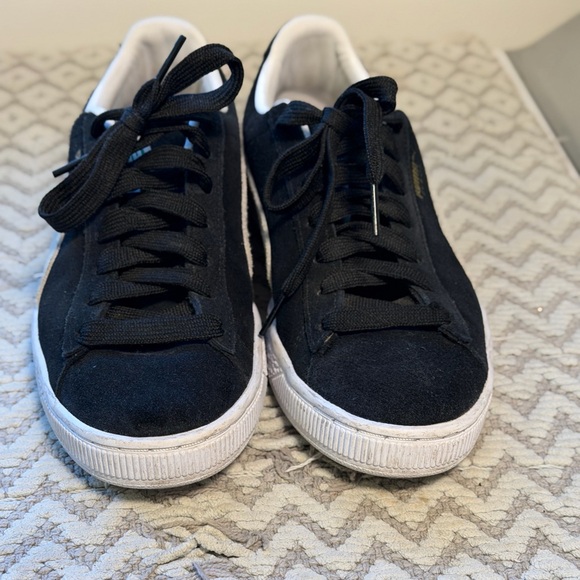 Puma Classic Suede Sneakers - Picture 5 of 9